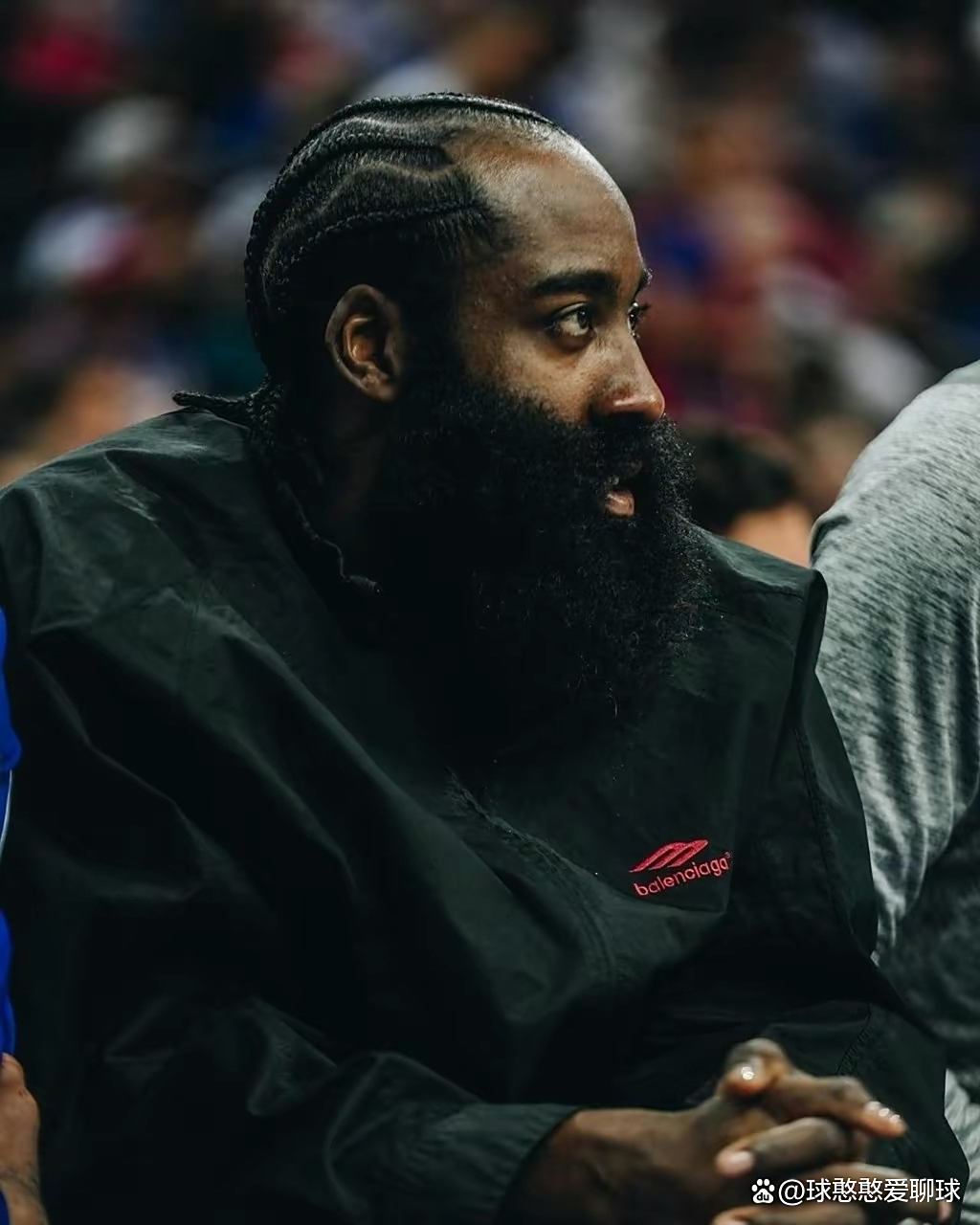 包含集结日印第安纳步行者调整名单以备荷甲;篮板制胜环节打磨;球迷炸锅;训练强度明显提升的词条 包含集结日印第安纳步行者调整名单以备荷甲;篮板制胜环节打磨;球迷炸锅;训练强度明显提升的词条