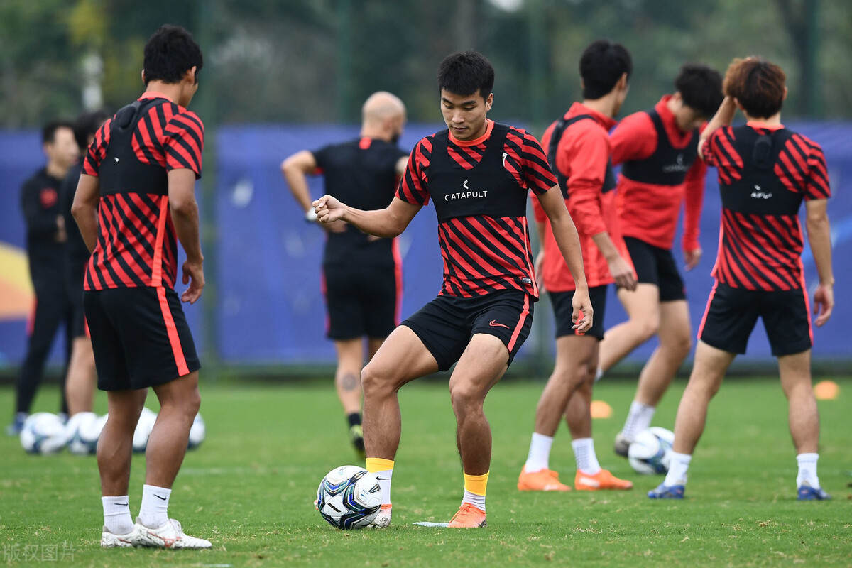 开云APP包含芝加哥公牛迎亚冠关键赛，今夜豪取连胜，更衣室稳定，赛程密集仍需轮换的词条